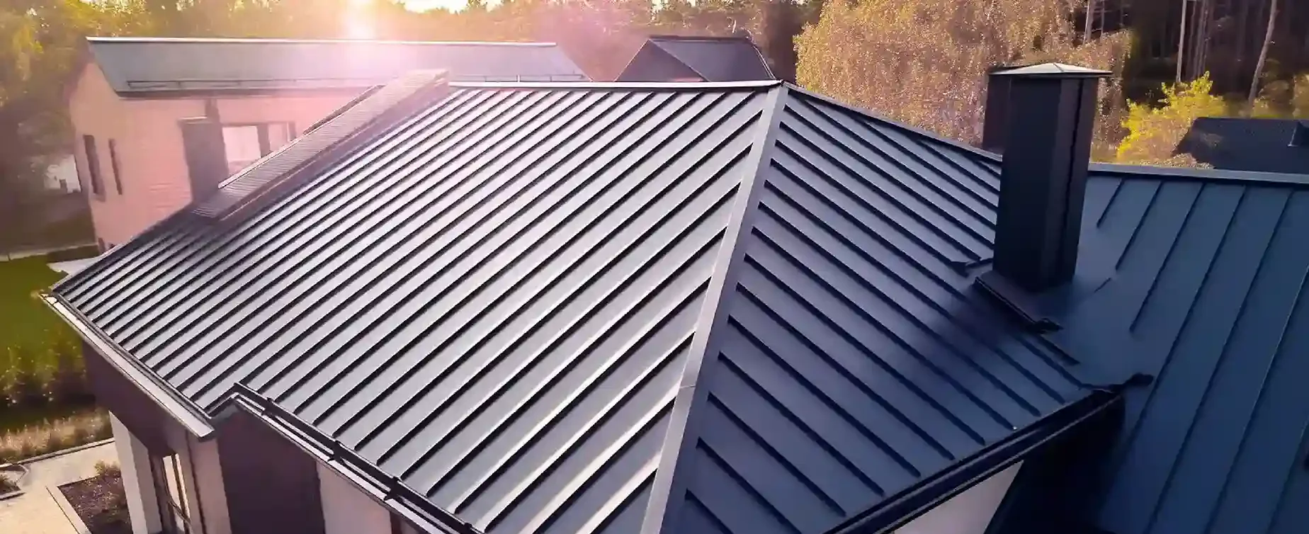 Modern metal roofing on a Bracknell home – discover essential roofing rules and building regulations in Bracknell & Slough to ensure safety and compliance.